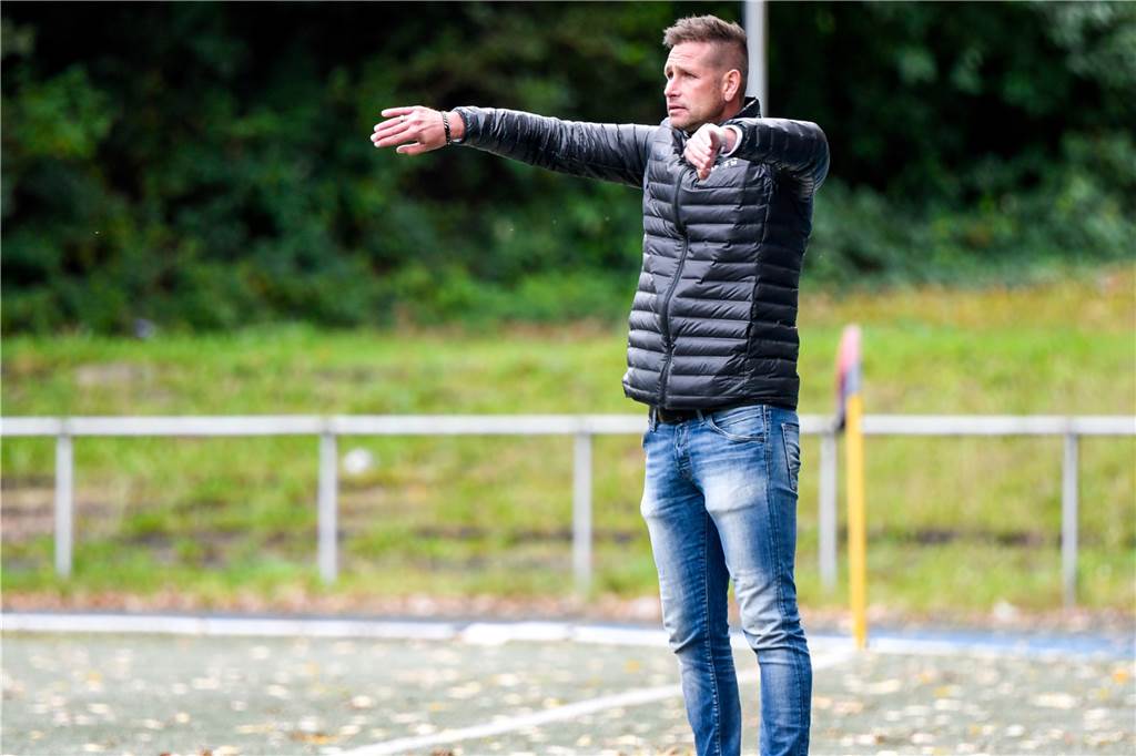 Derby-Schlagabtausch: Haberschuss wünscht sich VfL-Keeper – und Buchwald Männerfußball Andre Haberschuss hat Gefallen an VfL-Keeper David Graudejus gefunden.