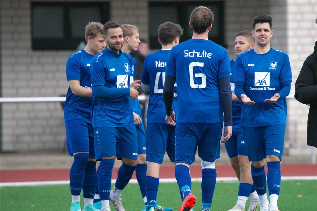 Sythen hat doppelten Grund zur Wiedergutmachung: Unterschiedsspieler wird schmerzlich vermisst Andre Nacke (v.l.) ist seit dieser Saison erster Kapitän des TuS Sythen.