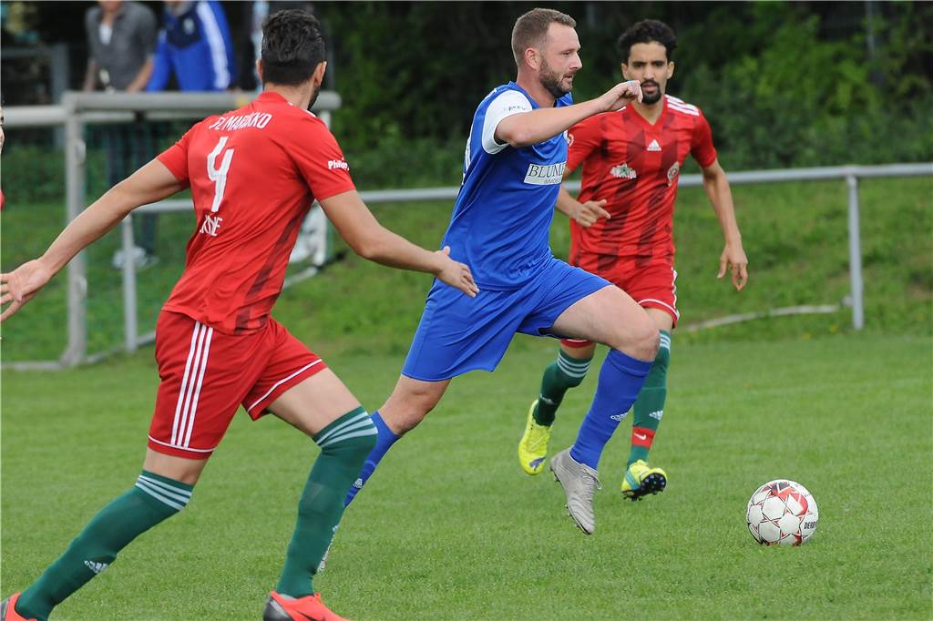 Kreisliga B: SG Castrop II braucht „alte Säcke“ als Vorbilder für junge Spieler Andre Trottenberg lief in der letzten Saison noch im Trikot des VfB Habinghorst auf. Nun ist er zurück bei der SG Castrop. Der Routinier ist ein Vorbild für junge Spieler.