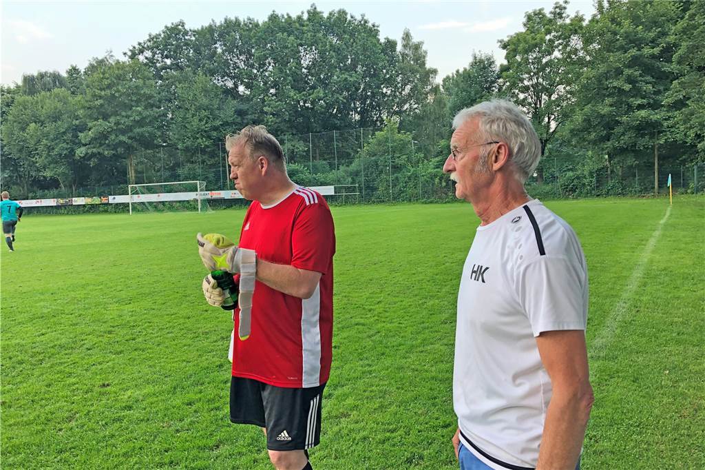 Ex-Welttorwart Buffon fordert größere Tore : Was sagen die Torhüter aus der Region zum Vorschlag? Andre Wienkötter glaubt, dass große Torhüter weniger beweglich sind.