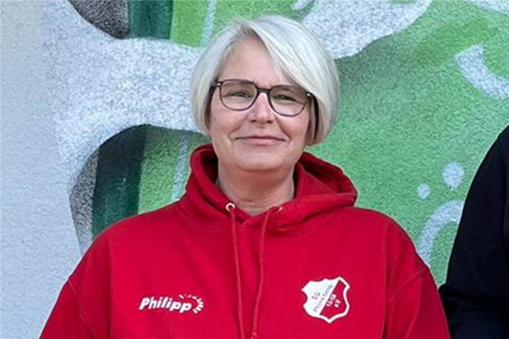 Schläge, Tritte und Polizei bei Dortmunder Kreisliga-Spiel: Linienrichter-Fahne als Waffe Andrea Bienert ist Vorsitzende der SG Phönix Eving.