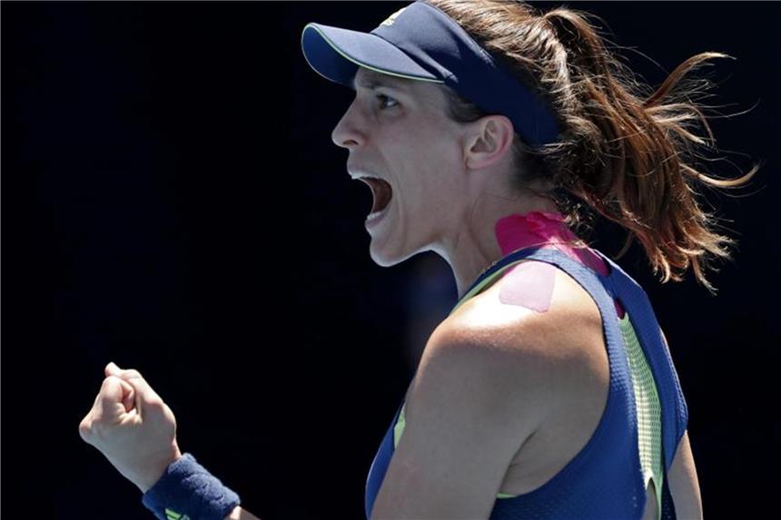 Petkovic als erste deutsche Tennisspielerin in Paris weiter Andrea Petkovic hat in Paris ihr Auftaktmatch gewonnen. Foto: Ng Han Guan/AP