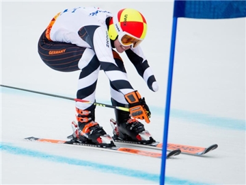 Andrea Rothfuss hat bei der alpinen Ski-WM der Behindertensportler die Goldmedaille gewonnen. Foto: Julian Stratenschulte