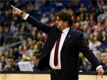 Andrea Trinchieri ist der Coach der Bamberger Basketballer. Foto: Rainer Jensen