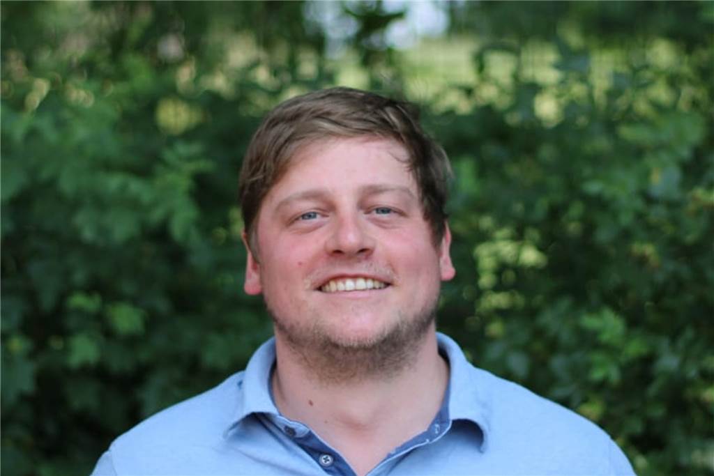 Habinghorster Trainer lüftet nach Abpfiff das Geheimnis um den blauen Rucksack Andreas Arenth, Trainer beim FC Herne 57.