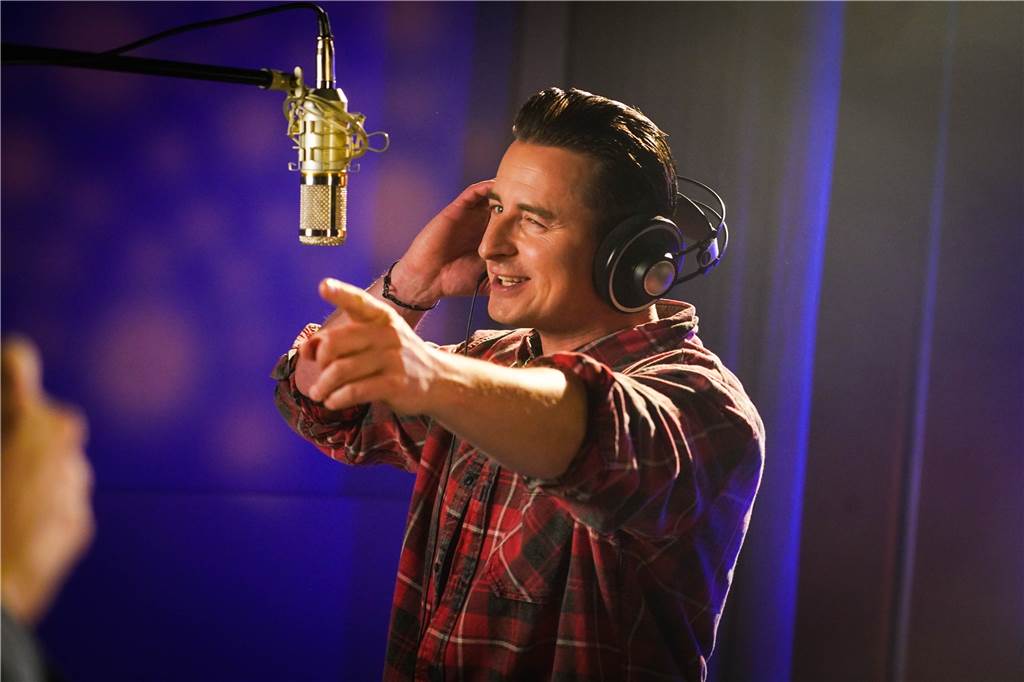 Andreas Gabalier ist mit neuen Songs von seinem bald erscheinenden Album in Mönchengladbach dabei.