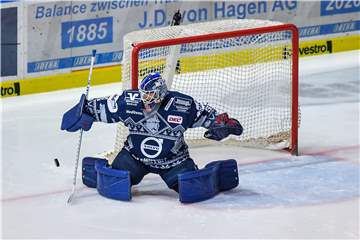 Andreas Jenike in Aktion. Am Goalie lag es kaum, dass am Ende der Hauptrunde in der DEL nur Platz 13 heraussprang.