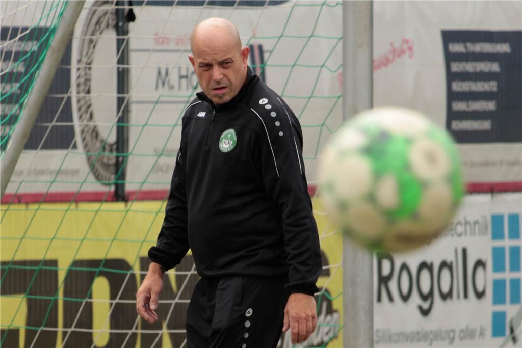 Neuer Torwarttrainer in Massen: Vorstandsmitglied macht Keeper fit Andreas Kram ist kein Torwarttrainer mehr bei der SG Massen.