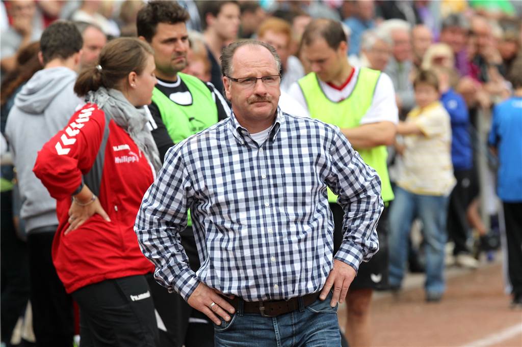 Bei Victoria Habinghorst tritt ein Funktionär in die Fußstapfen des Vaters Andreas Maurer half als Sportlicher Leiter dabei mit, den Abstieg der SG Castrop in die Kreisliga B zu verhindern.