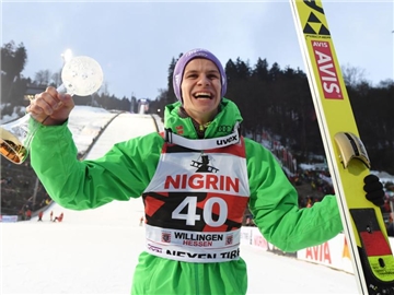 Andreas Wellinger hat nach langer Verletzungspause sein Selbstbewusstsein wiedergefunden. Foto: Arne Dedert