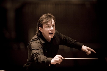 Andris Nelsons begeistert im Dortmunder Konzerthaus.