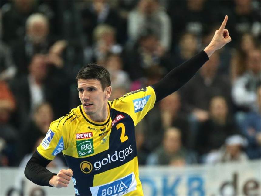Schmid zum vierten Mal in Folge bester Bundesliga-Handballer Andy Schmid wurde erneut zum besten Feldspieler der Bundesliga gewählt. Foto: Axel Heimken