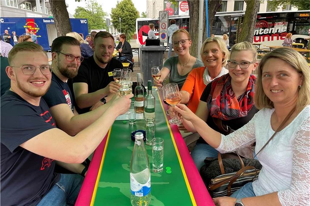 Anfang Juni dreht sich beim Weinfest in Lünen alles um den roten und weißen Tropfen. Ein genaues Datum steht laut dem Veranstaltungskalender der Stadt Lünen noch nicht fest.