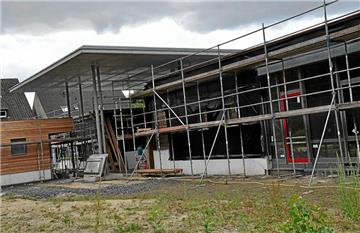 Anfang September 2013 erhielt die Stadt den Förderbescheid über 512.000 Euro für das Bürgerzentrum in Gahmen. Zu dem Zeitpunkt - hier ein Foto vom August 2013 - waren die Arbeiten schon drei Monate im Gange.
