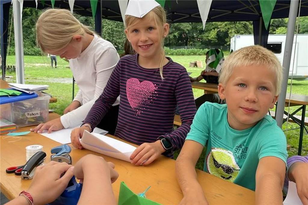Urlaub vom Handy: Südlohner Kinder im Ferienlager mal ganz offline Angebote zum Spielen, Basteln und Spaß haben gibt es den ganzen Tag für die Kinder im Ferienlager.