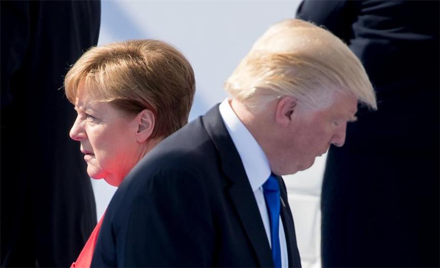 Das erwartet Angela Merkel beim G7-Gipfel in Italien Angela Merkel und US-Präsident Donald Trump beim Nato-Treffen in Brüssel.