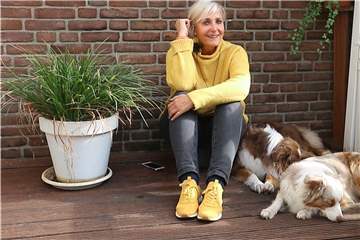 Angelika Steiner gibt in ihrer Videoreihe exklusive Tipps für die Beziehung zwischen Mensch und Hund.