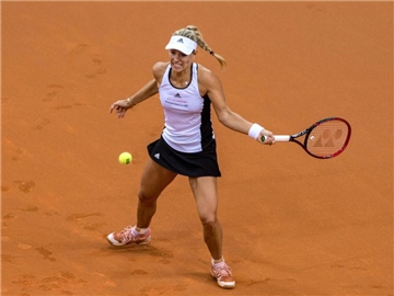 Angelique Kerber fiel auf Rang zwei zurück. Foto: Daniel Maurer