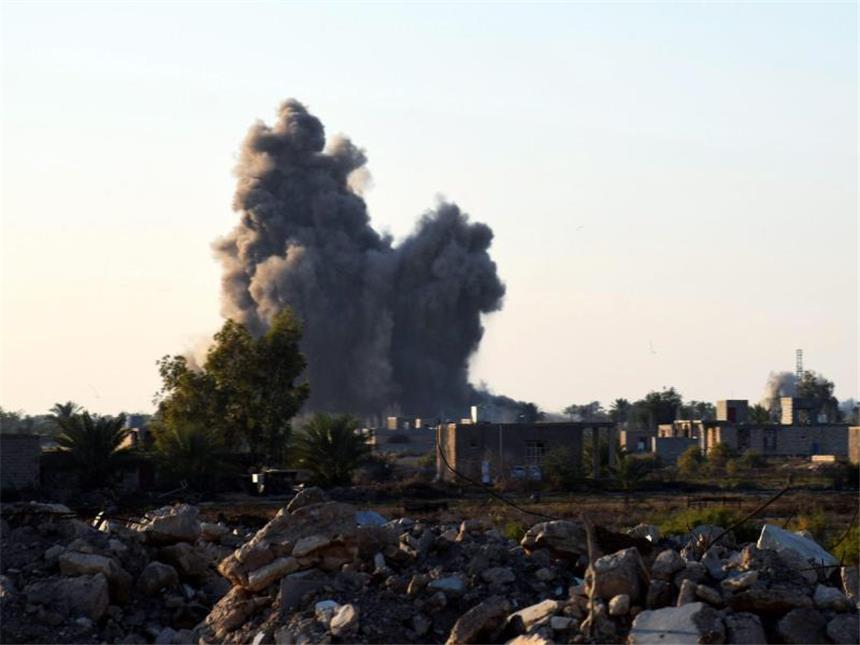 Irakische Truppen dringen in Ramadis Regierungsviertel ein Angriff der US-Luftwaffe auf Ramadi. Foto: Archiv