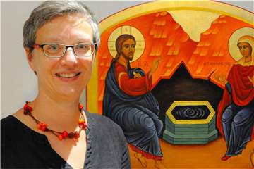 Anja Bunkus - hier vor einer Ikone in der St.-Georg-Kirche in Lünen - gibt einen Geistigen Impuls zum Sonntag, 2. Januar.