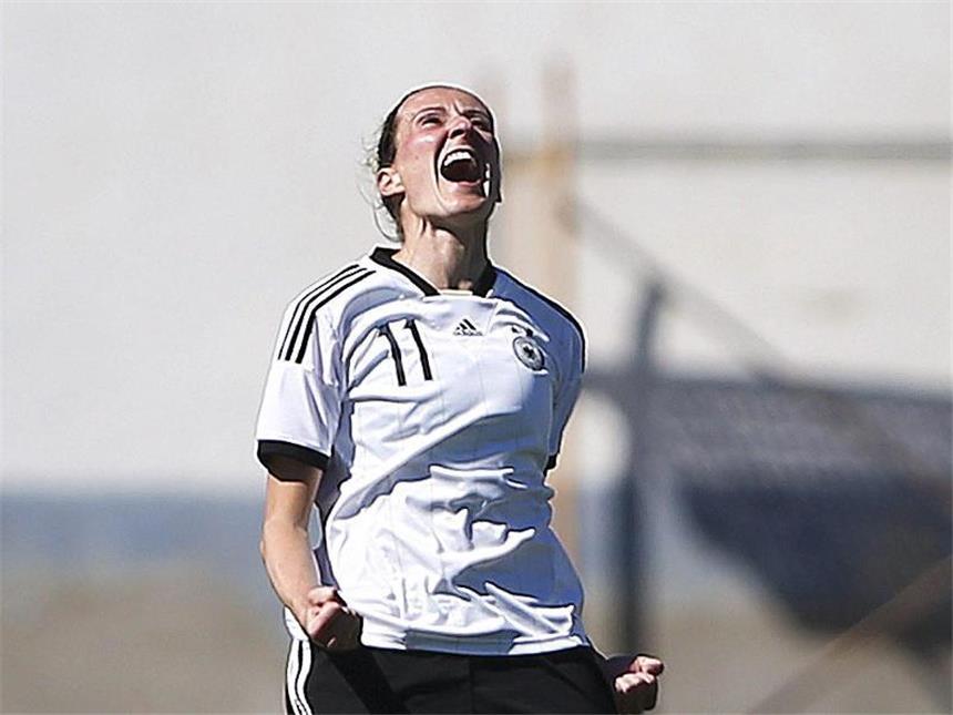 DFB-Frauen Dritte beim Algarve-Cup - 2:1 gegen Schweden Anja Mittag hat die DFB-Frauen gegen Schweden 1:0 in Führung gebracht. Foto: Jose Sena Goulao