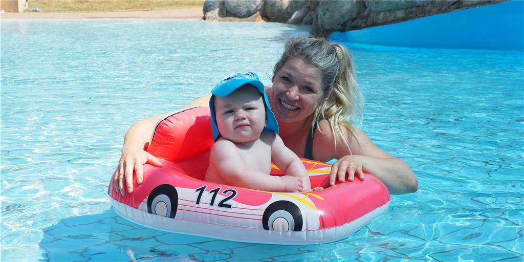 Freibad-Check: Am Cappenberger See in Lünen ist für jeden was dabei Anja Wosnitza ist „schon immer" und sehr gerne ins Freibad Cappenberger See gegangen. Jetzt kommt sie mit ihrem Sohn Jan hier her. „Ich liebe dieses Freibad einfach", sagt sie.
