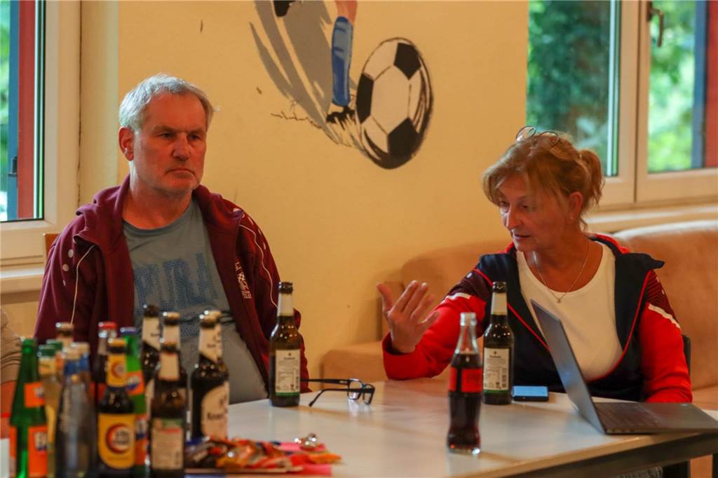 Erstaunen bei Besprechung der Hallenstadtmeisterschaft Unna: Billmerich verzichtet auf Ausrichtung Anke Clausmeier begründet ihre Ausrichter-Absage.
