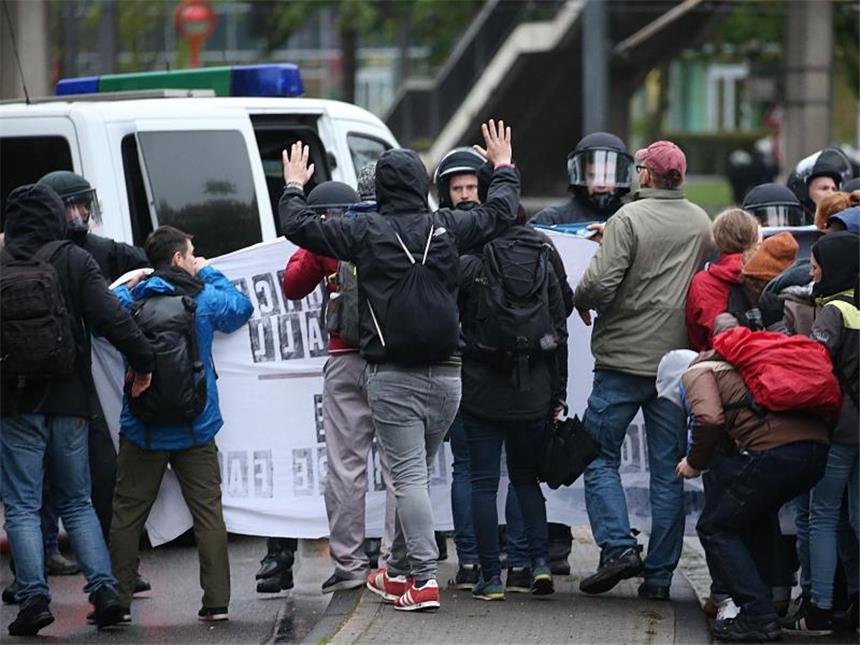 Niederlage für Petry auf AfD-Bundesparteitag Anlässlich der Veranstaltung der Rechtspopulisten sind mehrere Gegendemonstrationen angemeldet. Foto: Oliver Berg