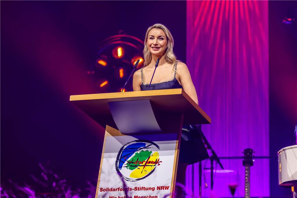 35 Jahre Solidarfonds NRW: Awards für BVB, Markus Krebs und Thomas Hagedorn Anna-Carina Woitschack, Schlager-Sternchen, bei der Solidarfonds-Gala 2024.
