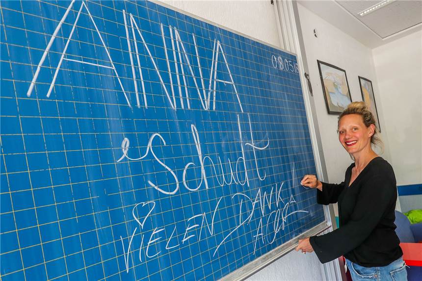 Schauspielerin Anna Schudt besuchte Netter Realschule Anna Schudt wurde an der Albert-Schweitzer-Realschule herzlich empfangen.
