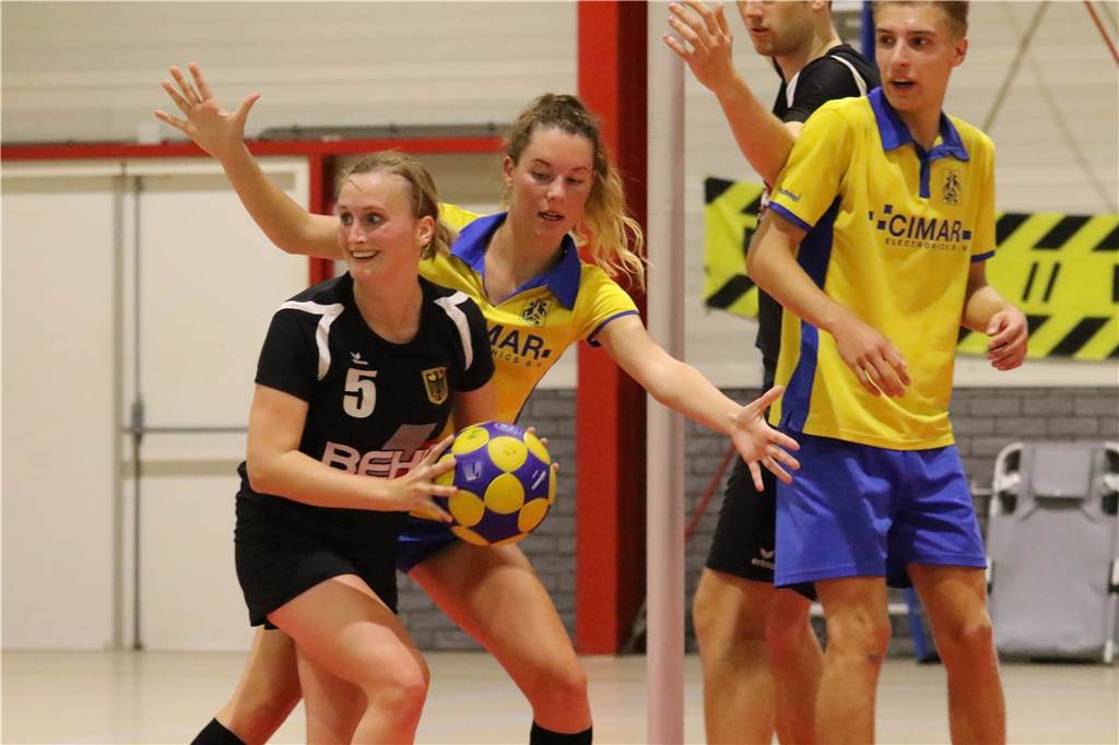 Sieben Hoffnungsträger aus Castrop-Rauxel reisen zur EM in den Niederlanden Anna Schulte mit der (5) vom SKC.