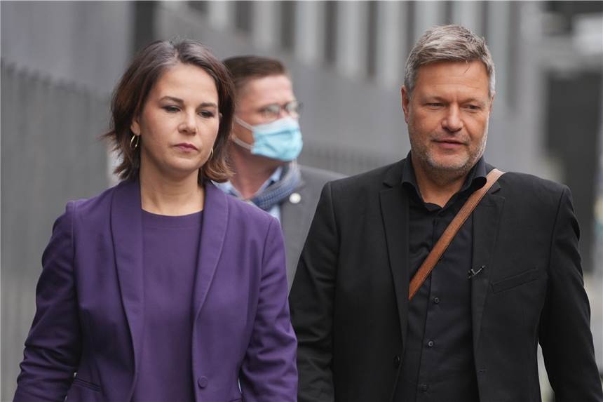 Grüne einig: Habeck soll Vizekanzler werden Annalena Baerbock, Spitzenkandidatin und Bundesvorsitzende von Bündnis 90/Die Grünen, und Robert Habeck, Bundesvorsitzender von Bündnis 90/Die Grünen