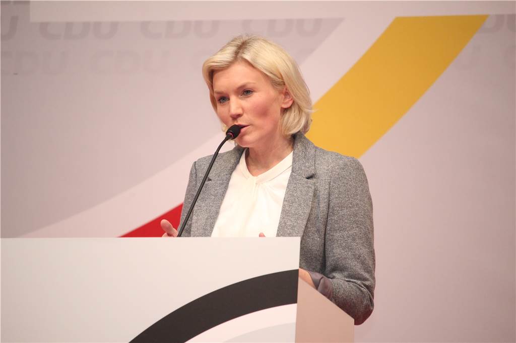 Anne König gewinnt Kandidatenduell gegen Johannes Röring überraschend klar Anne König gewann die Kandidatenkür überraschend deutlich.
