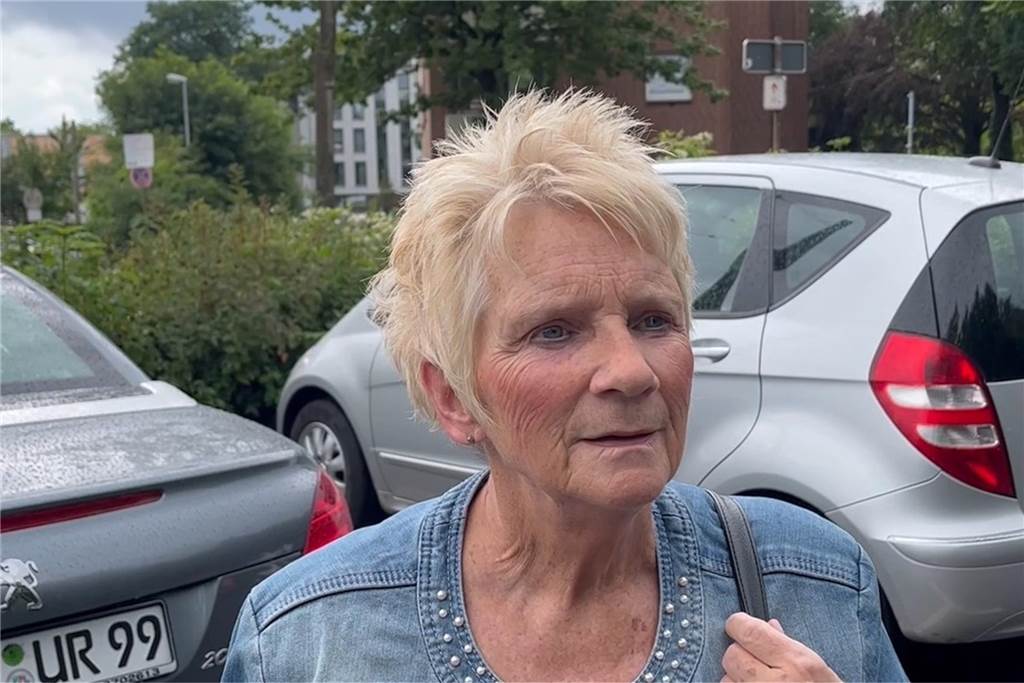 Parkplatztour in der Altstadt: Fehlen die Parkplätze auf dem Markt? Annegret Demirci im Gespräch mit den Ruhr Nachrichten.