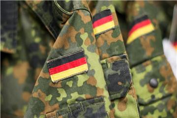 „Anstatt die Augen davor zu verschließen, muss die Bundesregierung endlich Maßnahmen ergreifen, die den braunen Sumpf in der Truppe austrocknen“, verlangte Ulla Jelpke, die innenpolitische Sprecherin der Linksfraktion. Foto: Marcel Kusch