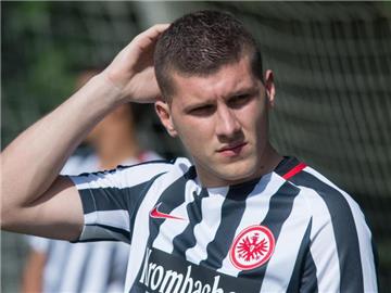 Ante Rebic wird Frankfurt gegen Darmstadt fehlen. Foto: Boris Roessler