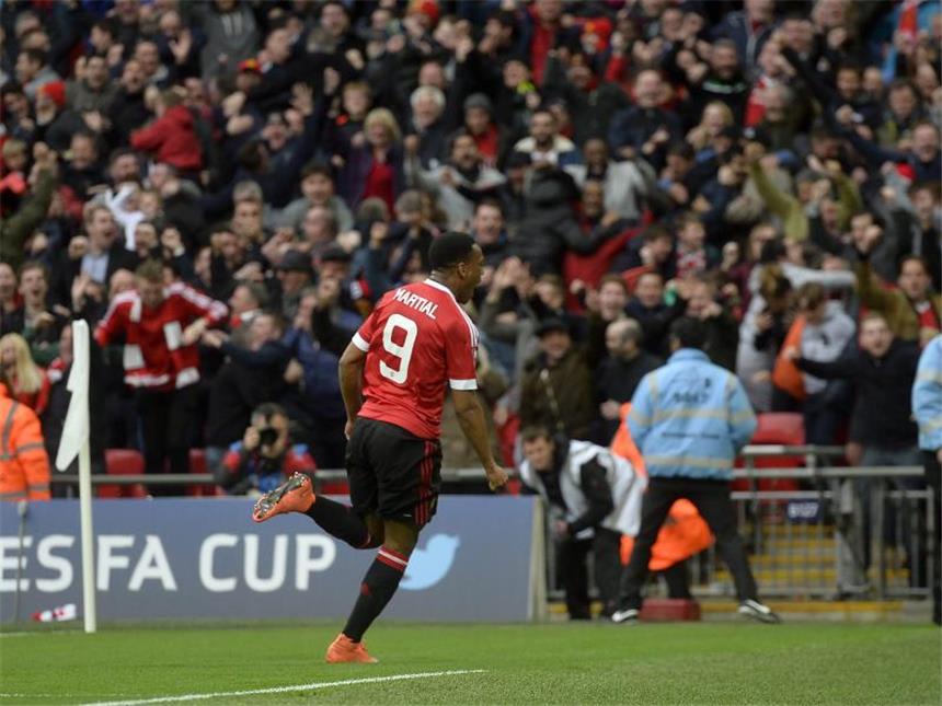 FA Cup: Manchester United nach 2:1 gegen Everton im Finale Anthony Martial hat Manchester United in letzter Minute ins FA-Cup-Finale geschossen. Foto: Hannah Mckay
