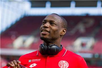 Anthony Ujah wurde erneut Vater und fehlt den Mainzern in Nürnberg. Foto: Rolf Vennenbernd