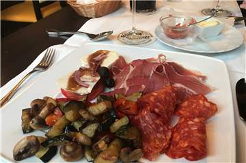 Antipasti-Variationen zur Vorspeise gab es beim Restaurantcheck bei Il Carciofo in Castrop.
