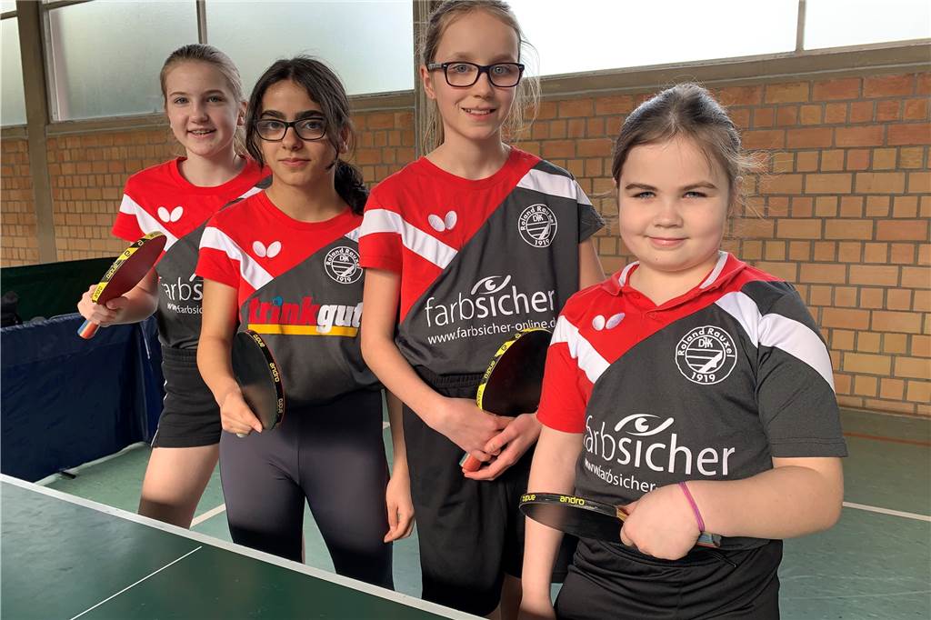Das Coronavirus könnte den Start der Frauen von Roland Rauxel gefährden Antonia Chroscinski (v.l.n.r.), Sura Omer, Charlotte Dreessen und Juli Baranowsky treten als reines Mädchen-Team bei den U13-Jungen an.