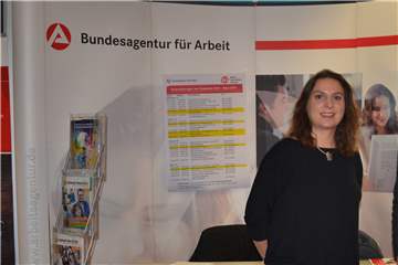 Antonia Hoppenberg ist an der Wolfhelmschule Olfen Koordinatorin für Studien- und Berufsorientierung. Zu bereits bekannten Angeboten kommt jetzt die X-Mas-Reunion hinzu.
