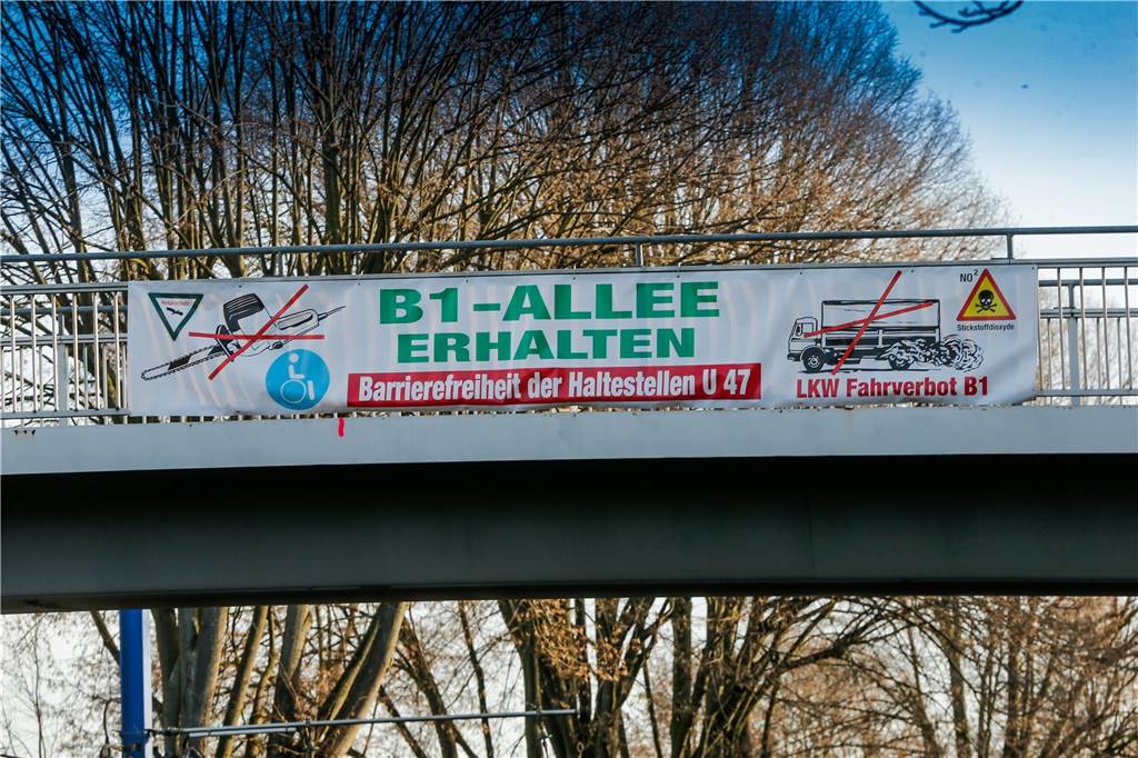 Pläne für neue Ampel auf der B1 bei Umbau der Stadtbahn-Haltestellen Anwohner-Initiativen kämpfen seit Jahren für den Erhalt der B1-Allee.