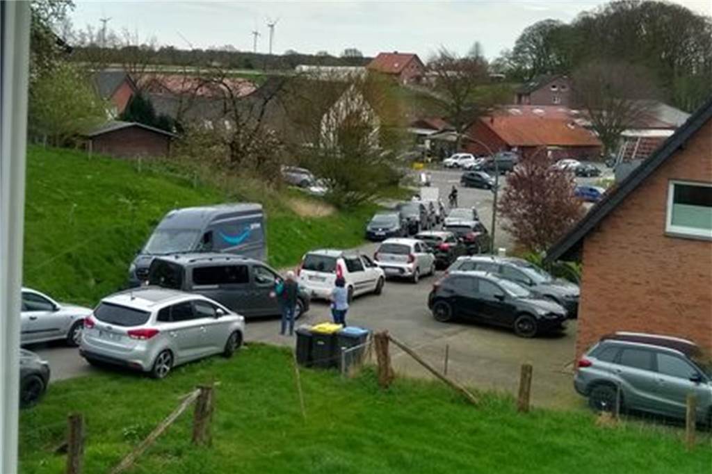 Anwohner zum Touristen-Ansturm in Lavesum: „Das war extrem“ Bild vom Verkehrschaos in Lavesum