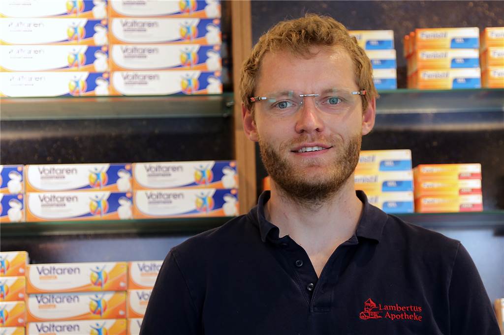 Immer wieder fehlen Medikamente – Halterner Apotheker erklären, woran es liegt Apotheker Jörn Graé von der Lambertusapotheke fehlen ebenfalls zahlreiche Medikamente.