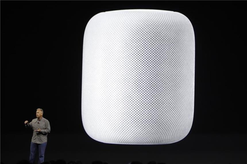 Apple startet Verkauf seines HomePod-Lautsprechers Apples HomePod will bei den Nutzern mit einer besonders guten Sound-Qualität punkten. Foto: Marcio Jose Sanchez/AP