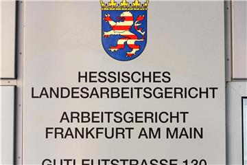 Arbeitnehmer, die rechtswidrig an einen anderen Ort versetzt werden, können unter bestimmten Bedingungen Schadenersatz erhalten. Foto: Arne Dedert
