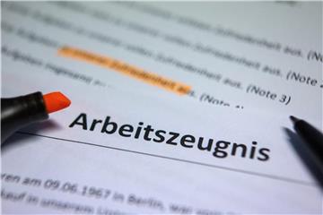 Arbeitnehmer haben ein Recht darauf, dass ihnen ein Arbeitszeugnis ausgestellt wird. Foto: Jens Büttner
