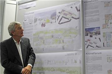 Architekt Thomas Luczak stellt seinen Siegerentwurf vor.