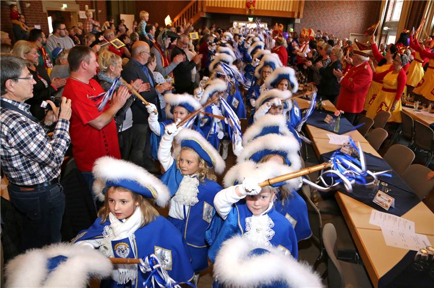 Olfener feierten Karneval live auf Twitch Archivbild aus einem coronafreien Karnevals-Jahr: In diesem Jahr findet der Olfener Karneval überwiegend online statt.