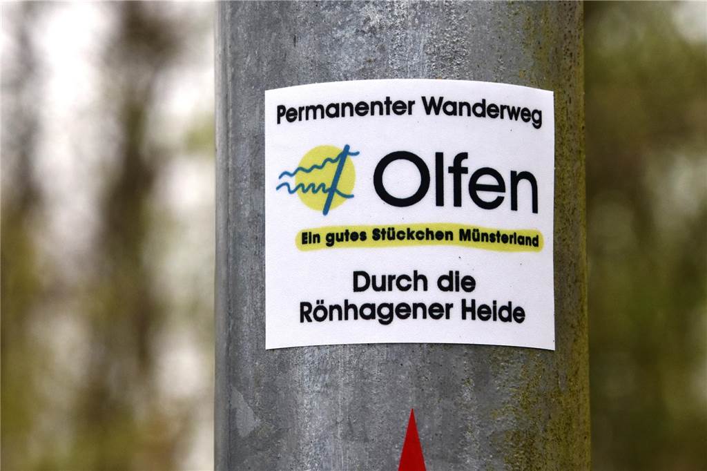 Neuer Wanderweg mit Startpunkt Olfen: Rundweg Rönhagener Heide jetzt eröffnet Aribert Grytzan hat auch die Wegmarkierung vorgenommen: Verlaufen (fast) unmöglich.